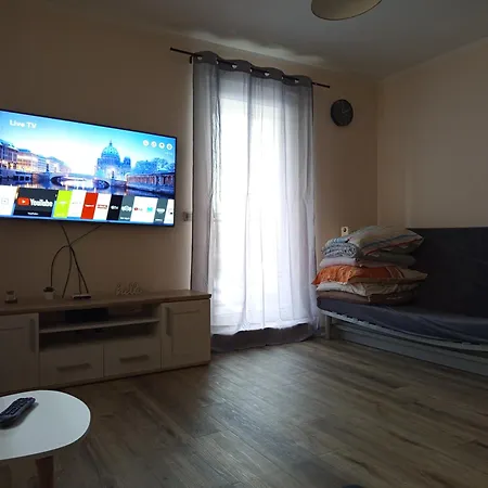 شقة Kawalerka Odkryta - Balkon Parking Wifi Cicha Okolica - Private Studio وارسو